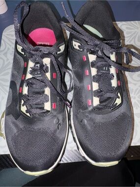 On Clouds Running Women's Black with Pink Accent (read description)